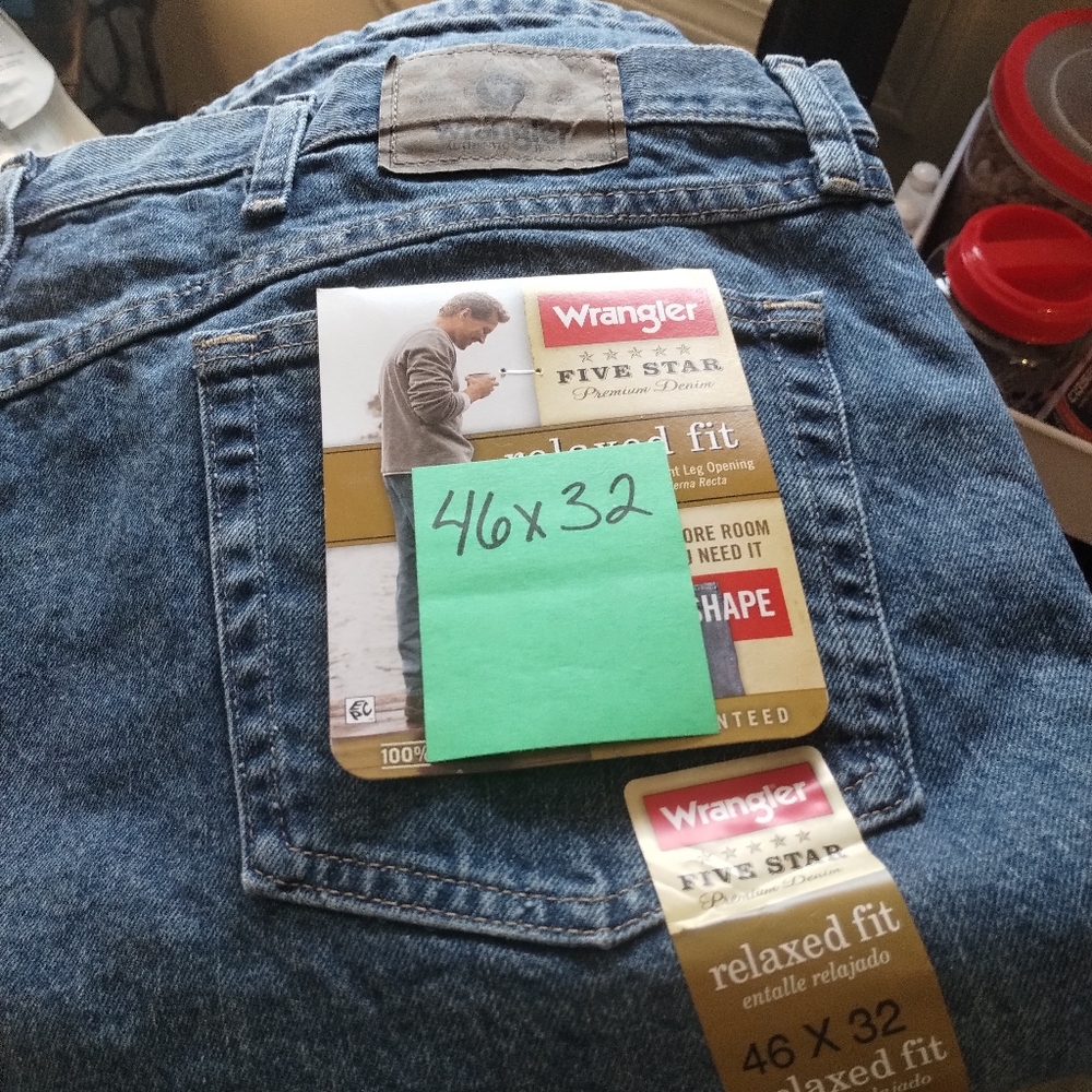 Wrangler men's size 46 x 32 jeans